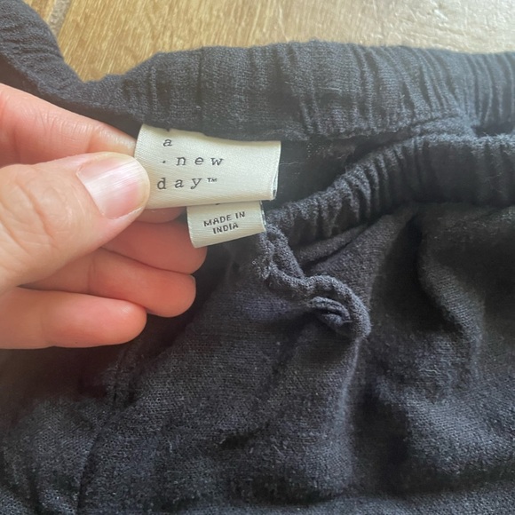 A New Day Women's Black Shorts linen blend drawstring shorts medium - Picture 4 of 8